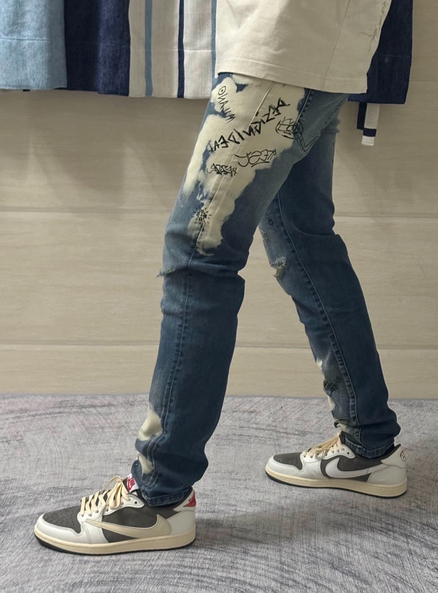 나이키 트래비스 스캇 X 에어 조던 1 로우 리버스 모카 DM7866-162 photo review